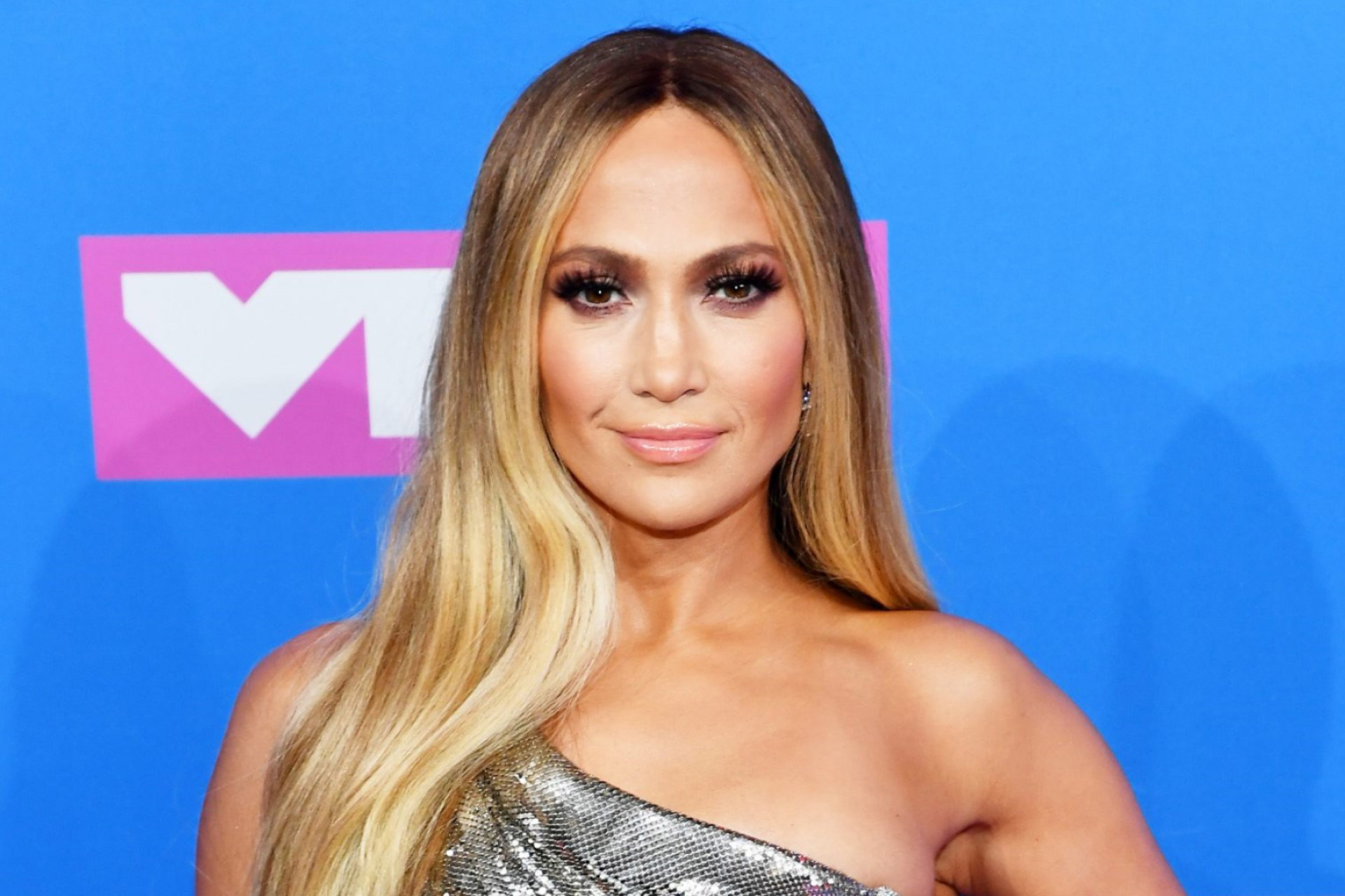 Jennifer Lopez Her Exceptional Style In 50 Photos