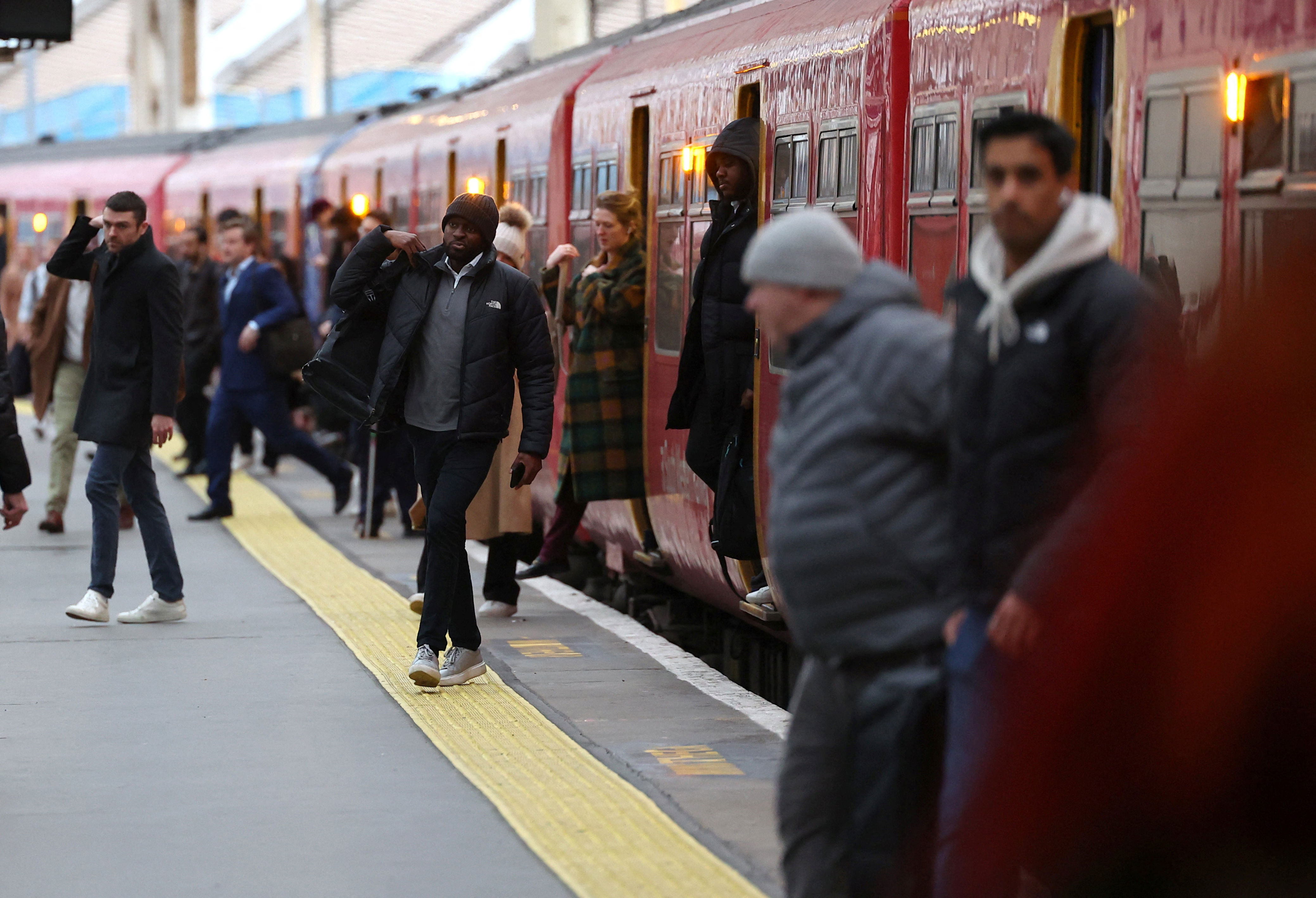 thousands of commuters stranded as one of uk’s busiest train lines blocked