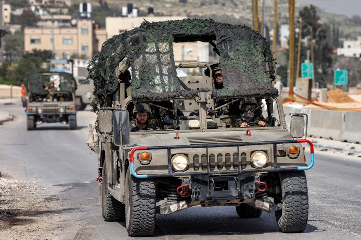 israel luncurkan serangan besar ke ibu kota palestina, remaja 16 tahun tewas