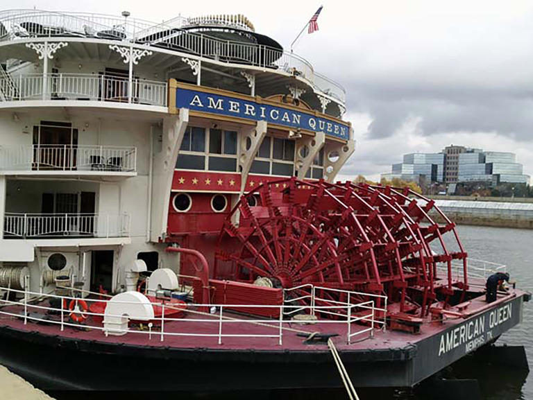 The American Queen's stern paddlewheel is powered by a genuine steam plant, moving the riverboat along at a cruising speed of 8 mph.