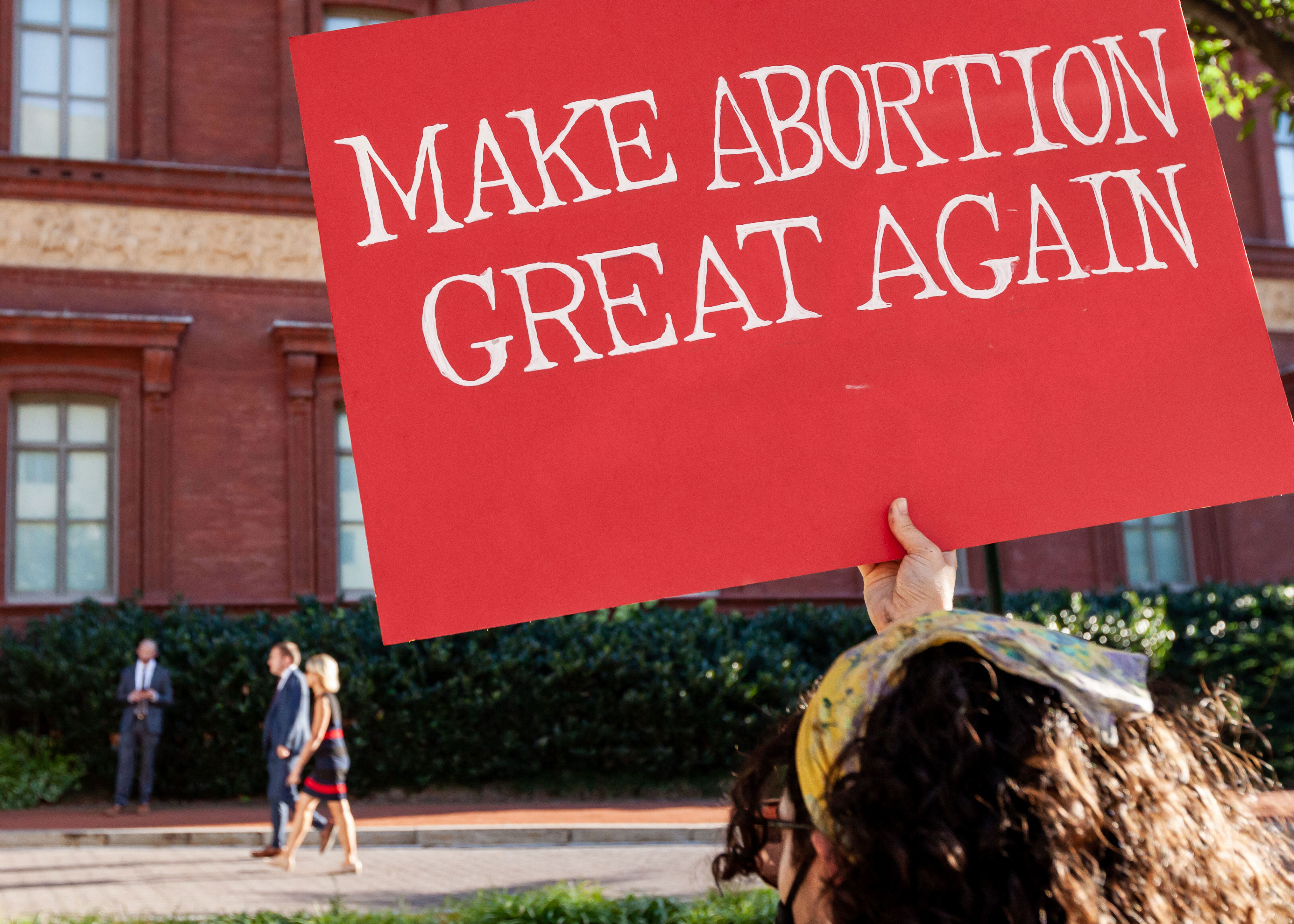 aux etats-unis, le droit à l’avortement réduit en miettes