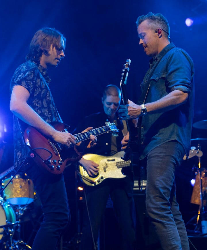 Review: Jason Isbell keeps on trucking through changes in rock-solid ...