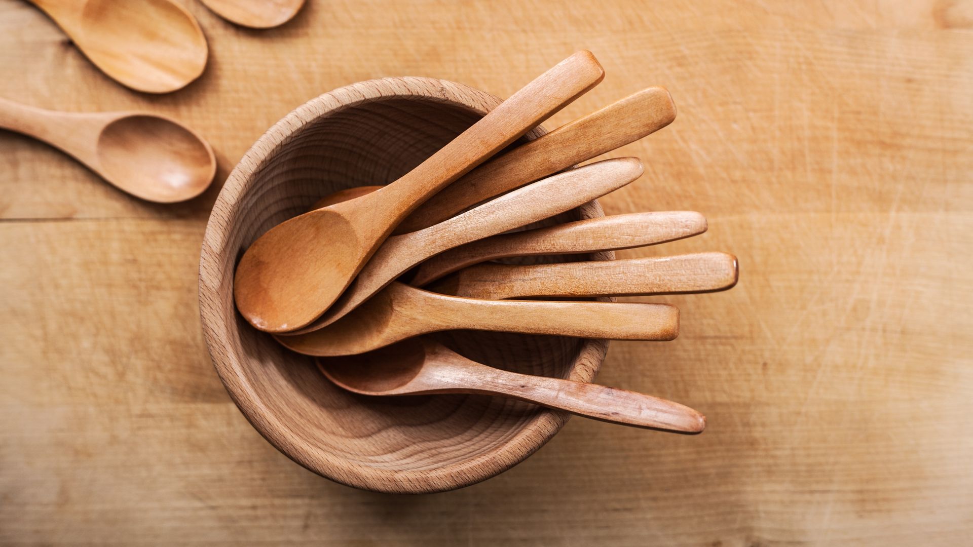 How To Clean Wooden Spoons Without Damaging Them   BB1jkISN.img