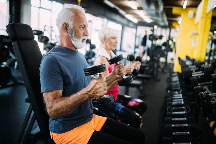 musculação melhora sintomas de depressão e ansiedade em idosos; veja o treino ideal