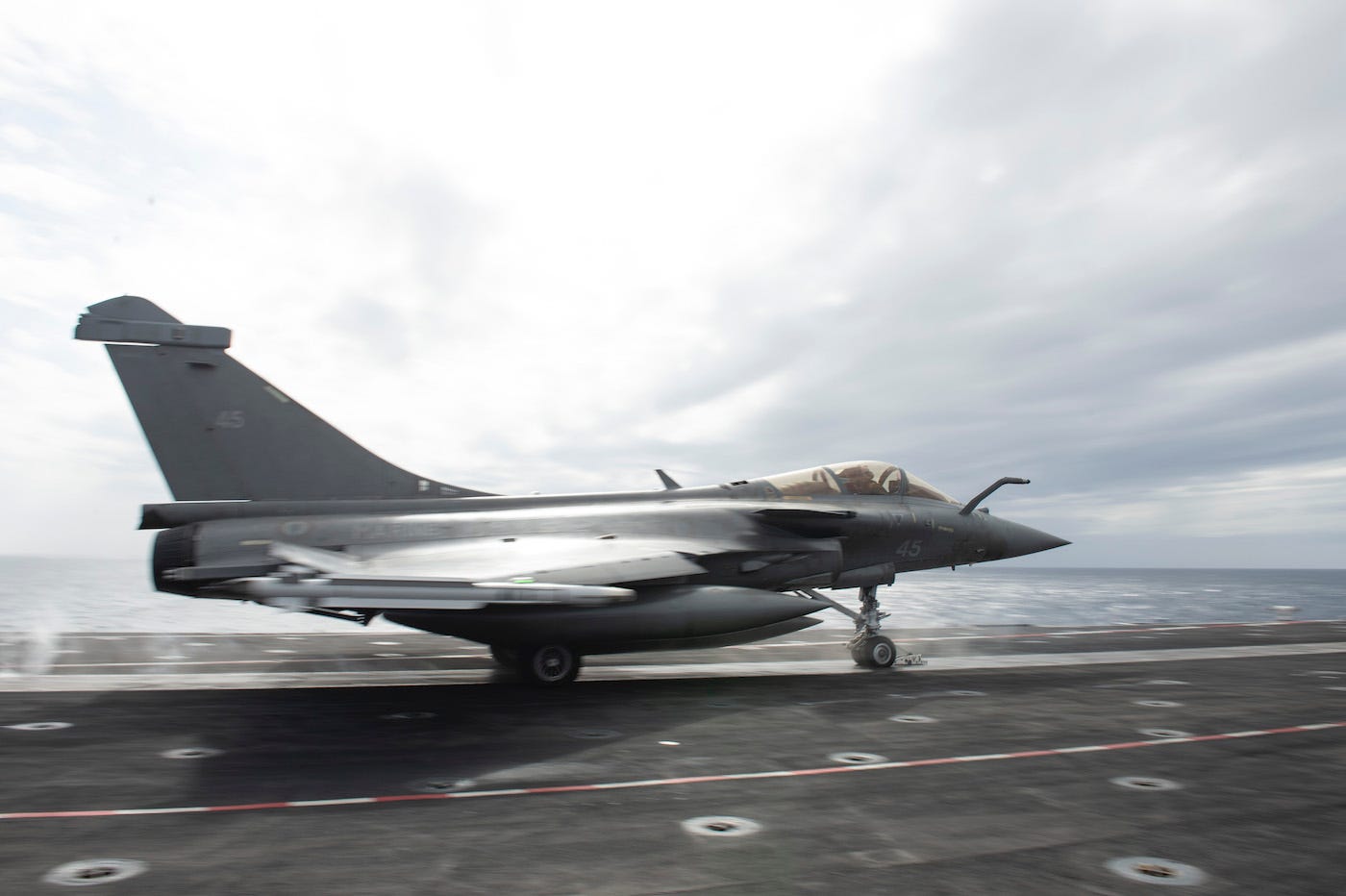 france's rafale fighter jet is so popular its manufacturer can't keep up
