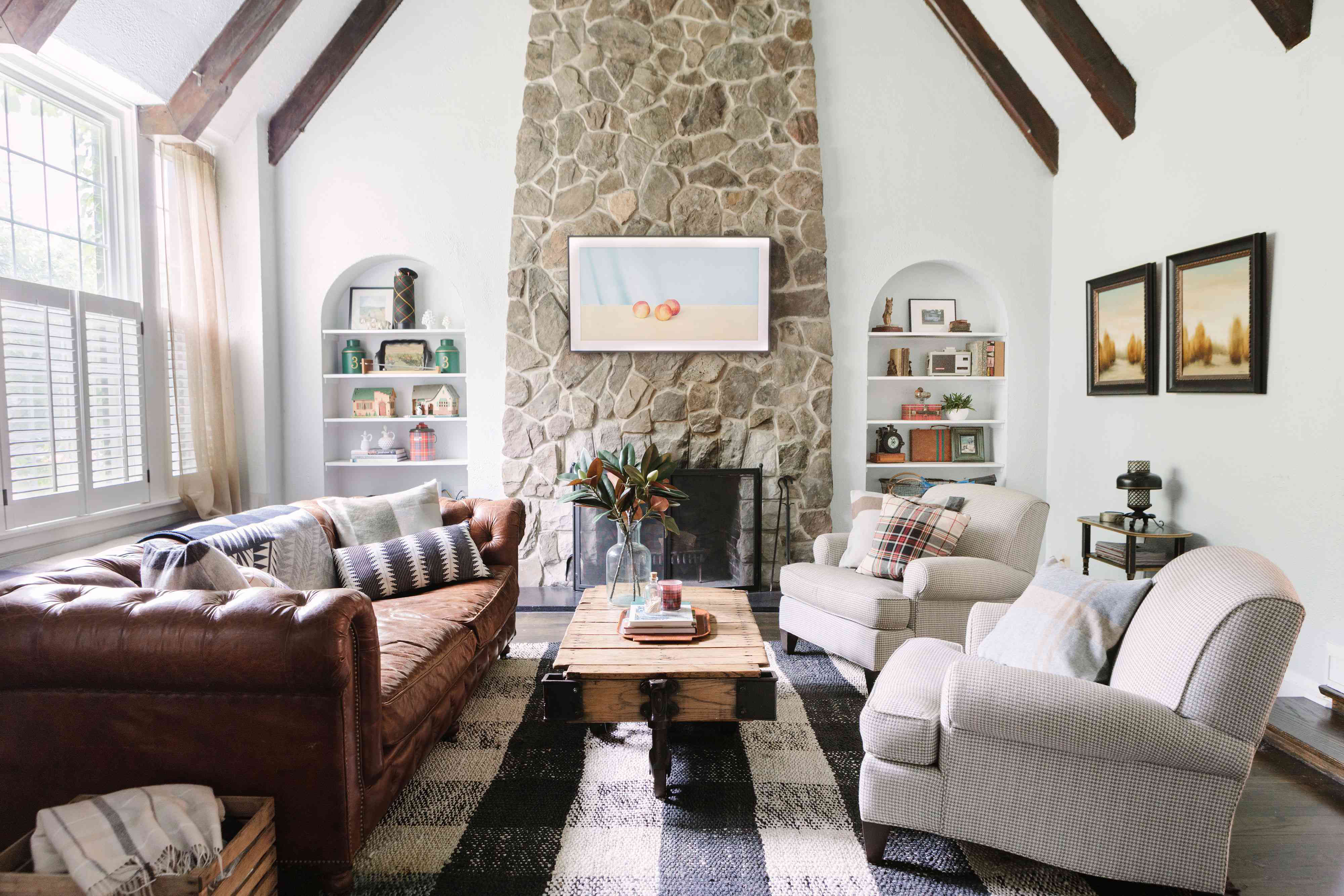 32 Country Living Room Ideas Filled with Rustic Charm