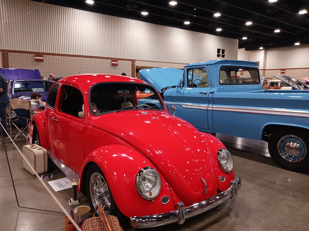 Car show features over 300 vehicles and raises money for MakeAWish