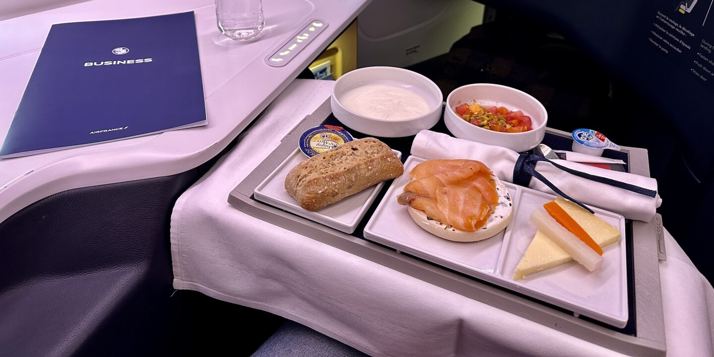 7 Airlines With the Best InFlight Food and Meals