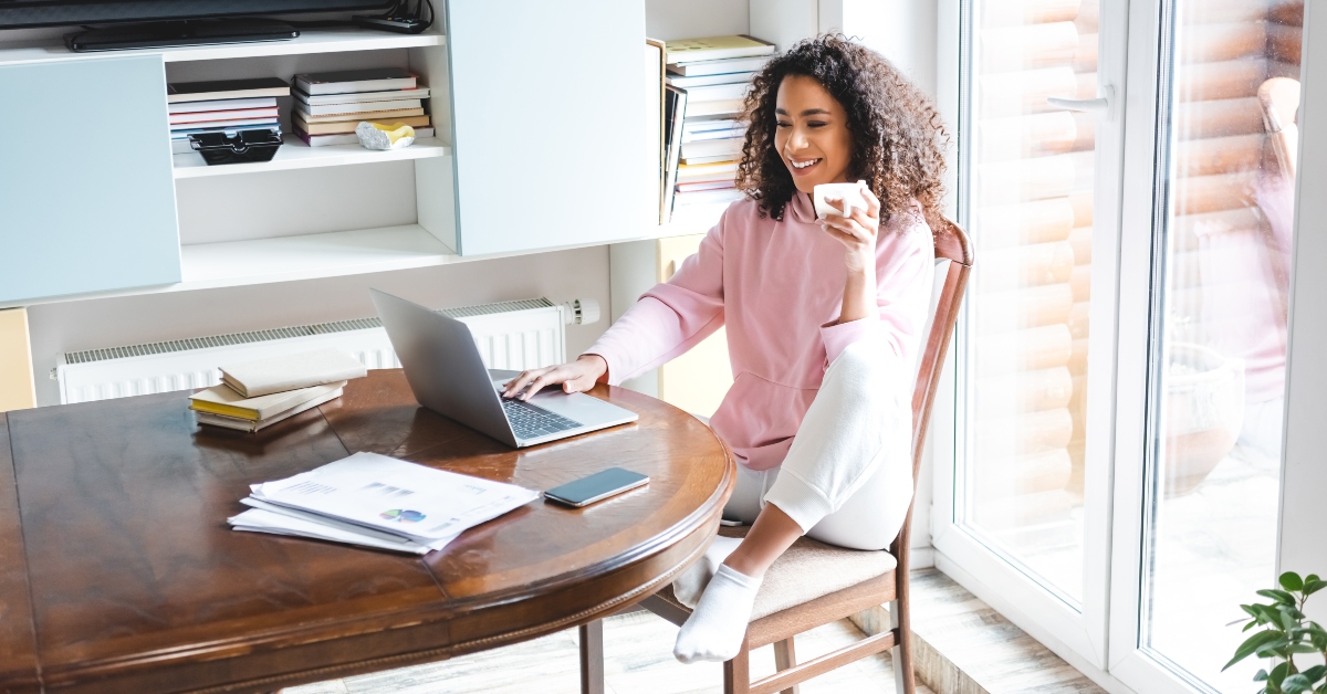 15 Work-from-Home Jobs That Pay at Least $20 an Hour