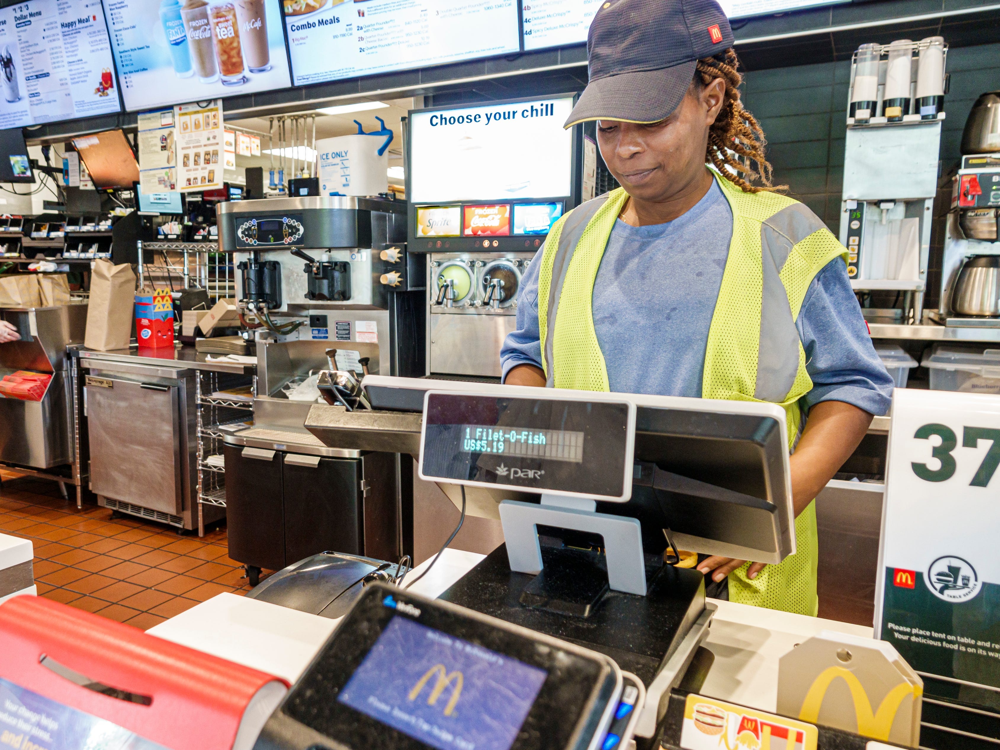 Here's What Might Happen After California Raises Fast-food Wages To $20 ...