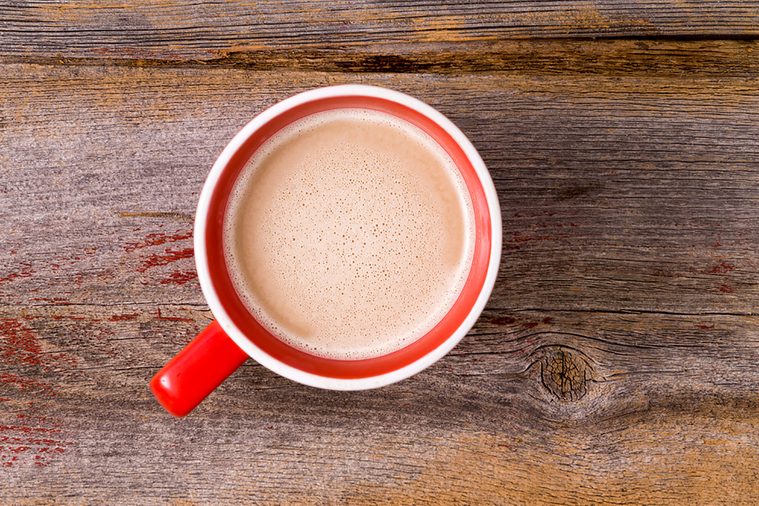 06_Coffee_Things-Sleep-Doctors-Never-Do-During-Daylight-Savings_192795695_Ozgur-Coskun