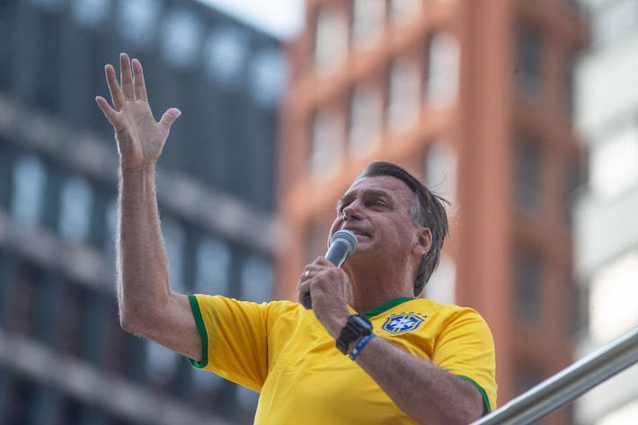 O ex-presidente Jair Bolsonaro (PL) durante o ato convocado por ele na Avenida Paulista, em fevereiro Foto: Taba Benedicto/Estadão