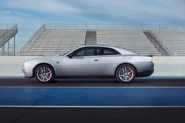 2024 Dodge Charger Daytona Is an EV Muscle Car with up to 670 HP