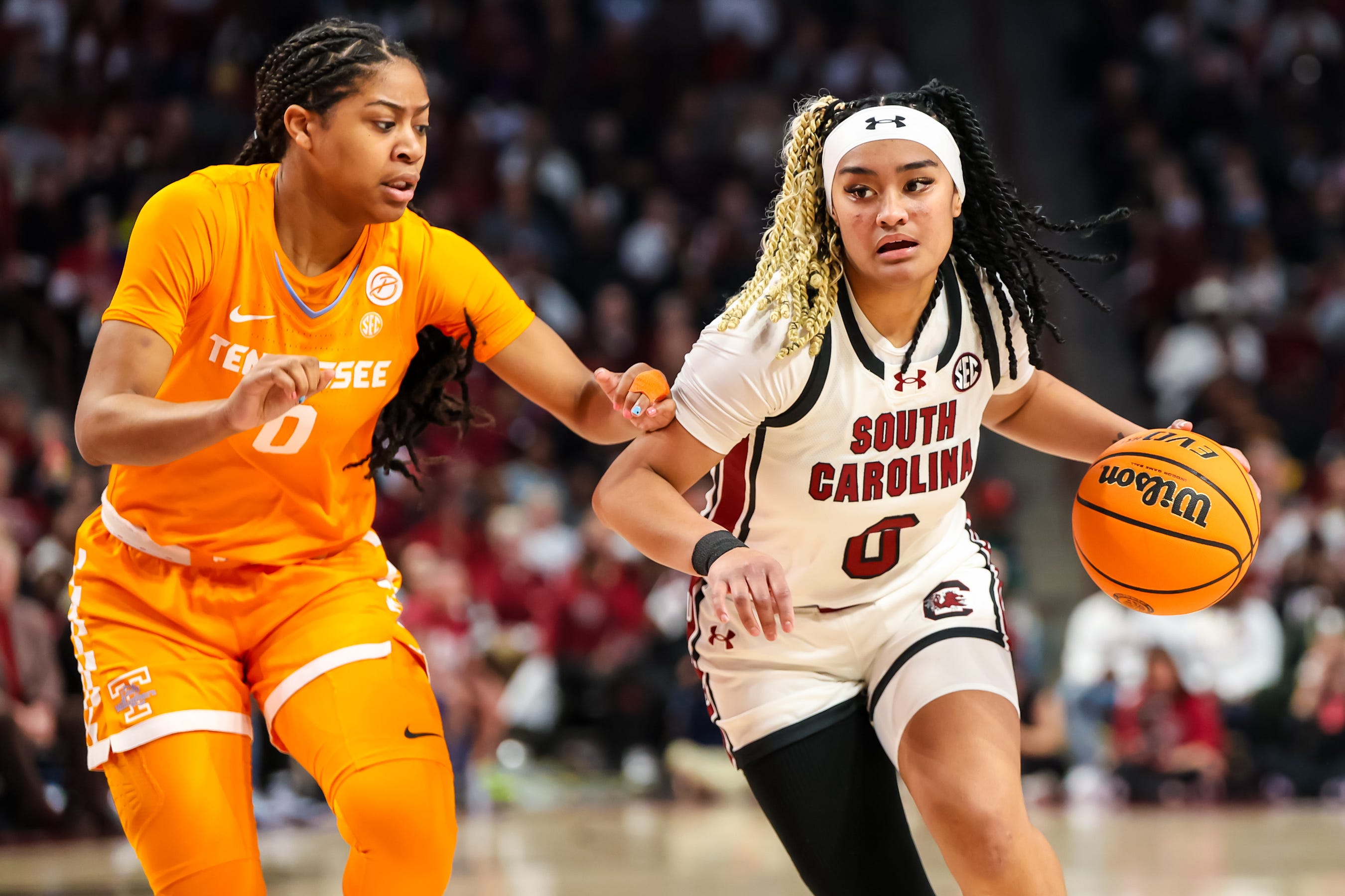 South Carolina Basketball's Dawn Staley Wins SEC Coach Of The Year ...