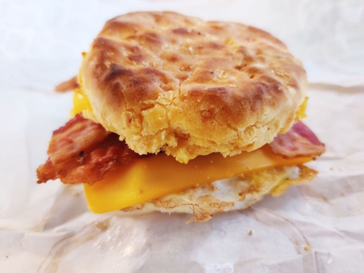 12 Unmissable June Fast-Food Breakfast Deals