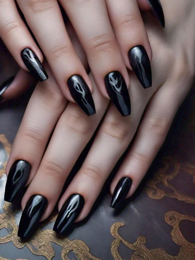 75+ Long Halloween Nail Ideas