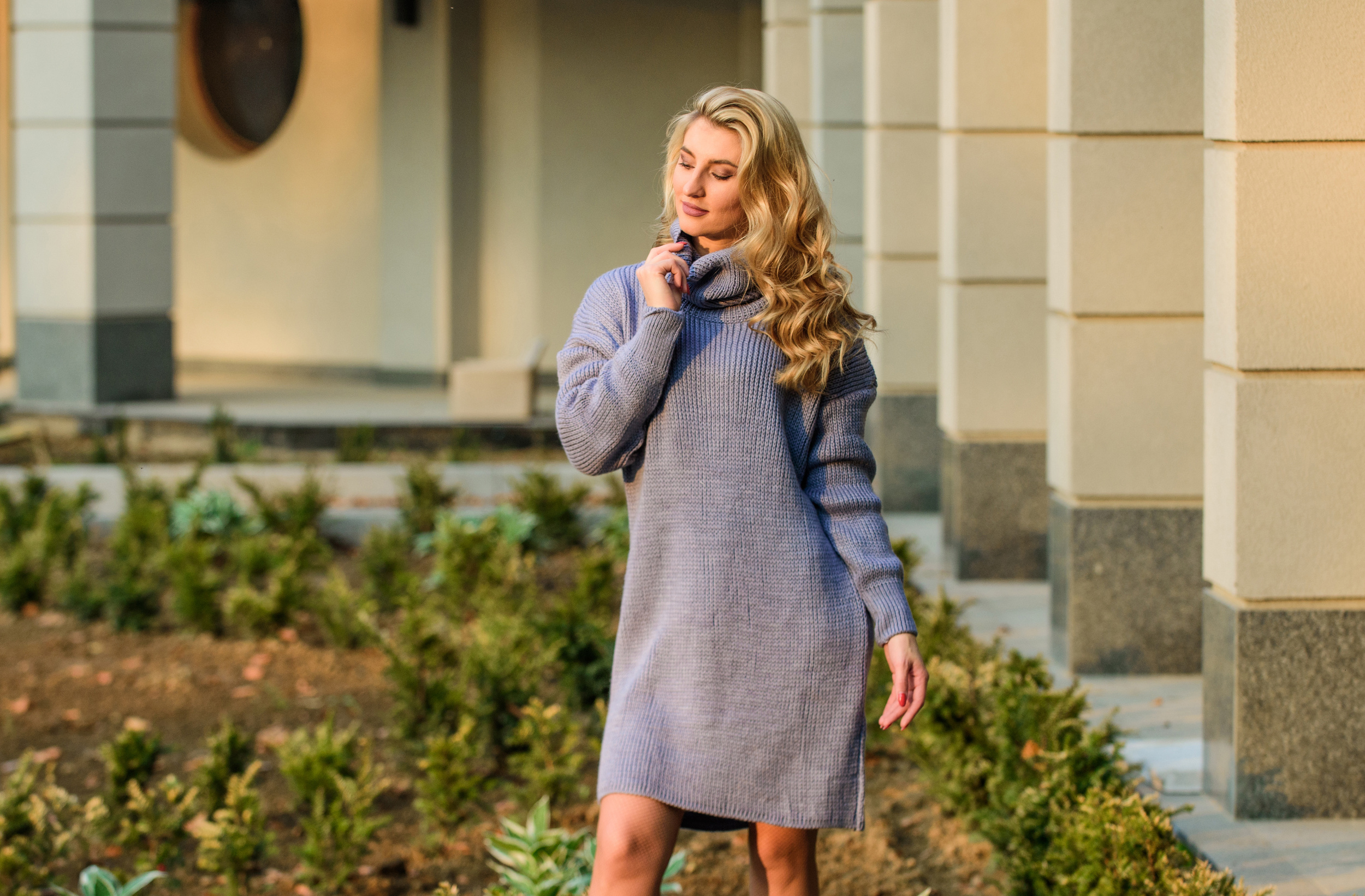<p>Sweater dresses can be difficult to style, especially as winter comes to an end, but if you want to get a few more wears out of yours, style with spring pieces. Layer one with a trench coat or pair with some open-toed heels. Try wearing a sweater dress with sneakers or with boots and no coat. </p><p><a href='https://www.msn.com/en-us/community/channel/vid-cj9pqbr0vn9in2b6ddcd8sfgpfq6x6utp44fssrv6mc2gtybw0us'>Follow us on MSN to see more of our exclusive lifestyle content.</a></p>