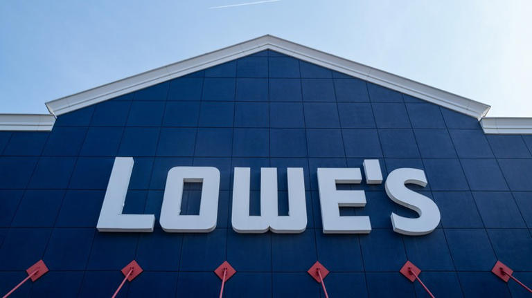 Lowe's Vs. Home Depot: Which Offers The Most Affordable & Reliable ...