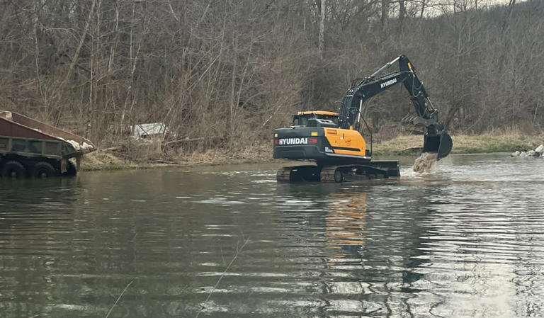 Crews finally fill in deadly sinkhole