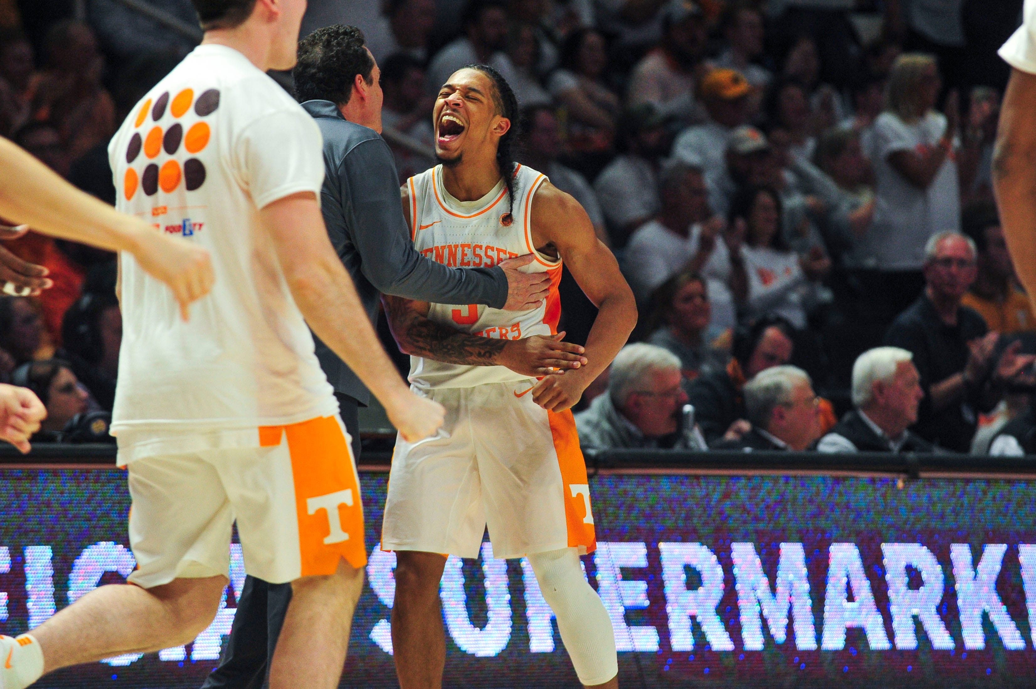 What channel is Tennessee basketball vs. South Carolina on today? Time