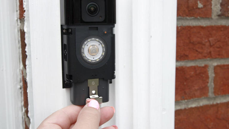 The Ring Battery Doorbell Pro's removable battery pack. Maria Diaz/ZDNET