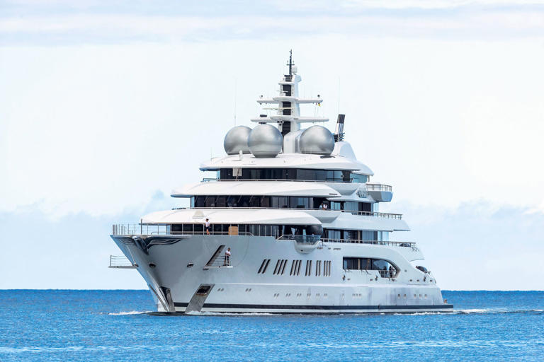 Russian oligarch's yacht is costing U.S. taxpayers close to $1 million a month