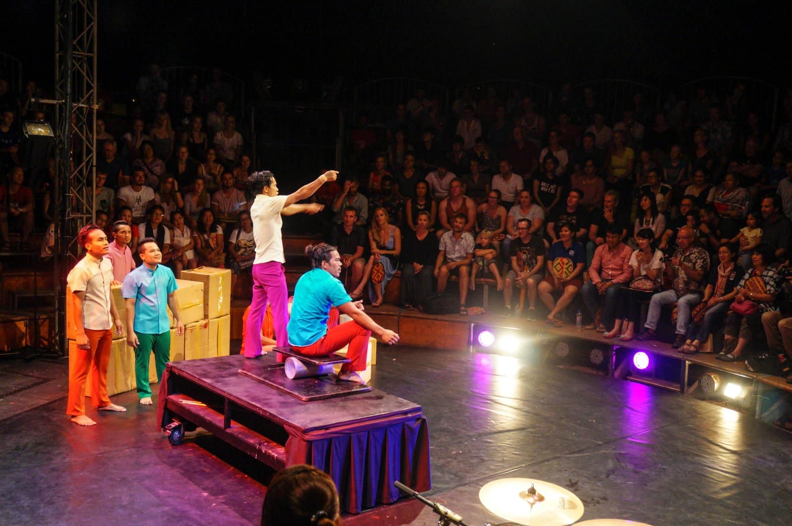 <p><span>Experience Cambodia’s contemporary art scene at the Phare Circus in the evening. This dynamic and inspiring show, performed by talented local artists, blends storytelling with traditional and modern circus arts. </span></p> <p><b>My Insider’s Tip: </b><span>Select a show that resonates with your interests, as each performance uniquely reflects various aspects of Cambodian culture and history. No animals are in the circus performances.</span></p>