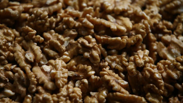 how-does-eating-nuts-impact-your-brain-study