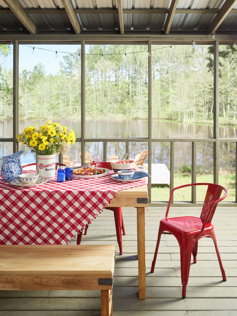 19 Screened-In Porch Ideas to Inspire You Any Time of Year