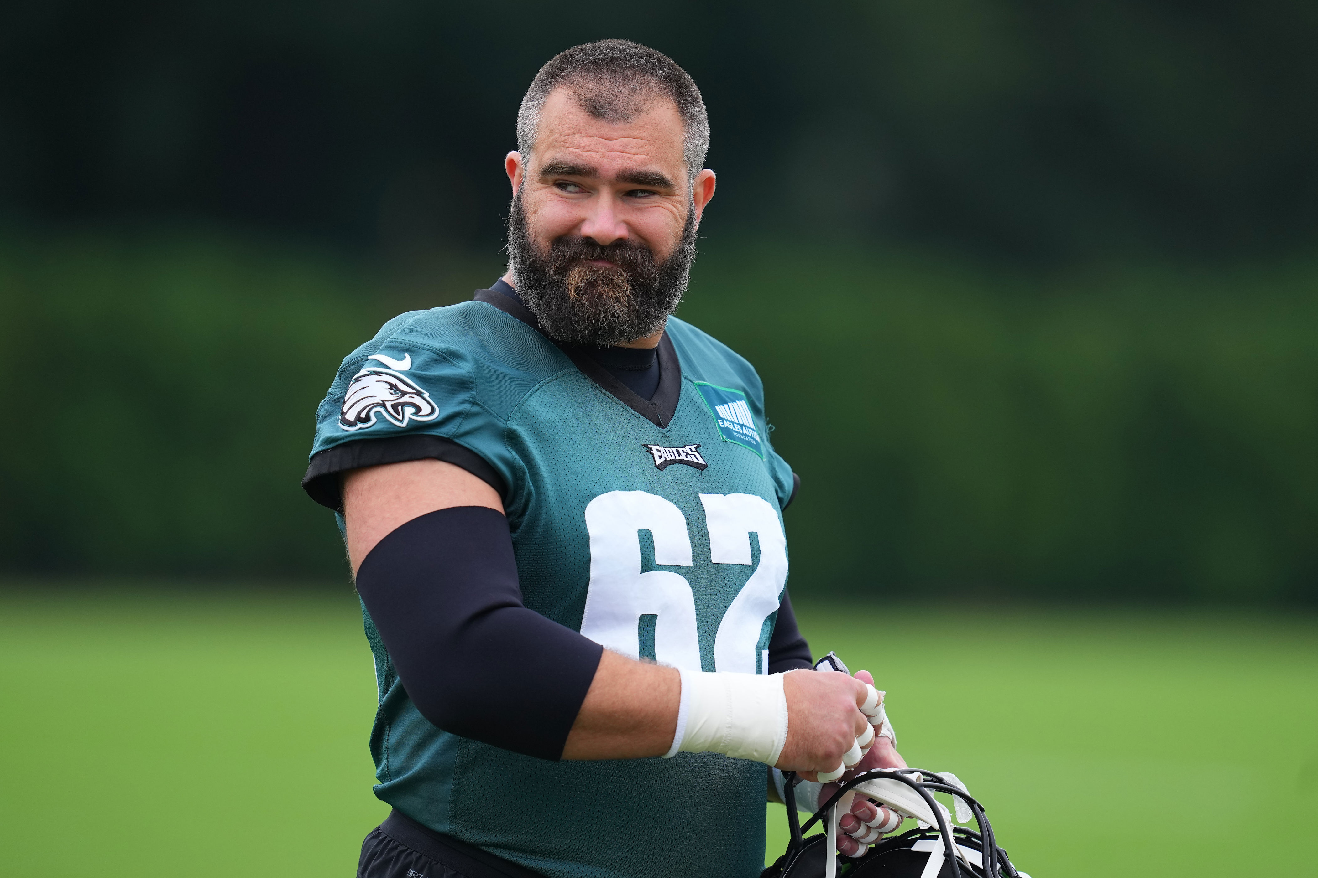 Jason Kelce's Daughter Wyatt Had Peak Eldest Daughter Energy While Her ...