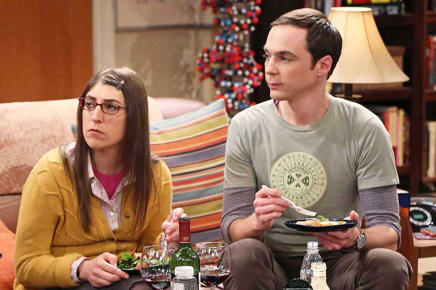 “big bang theory” alums jim parsons and mayim bialik to reunite as sheldon and amy for “young sheldon ”series finale