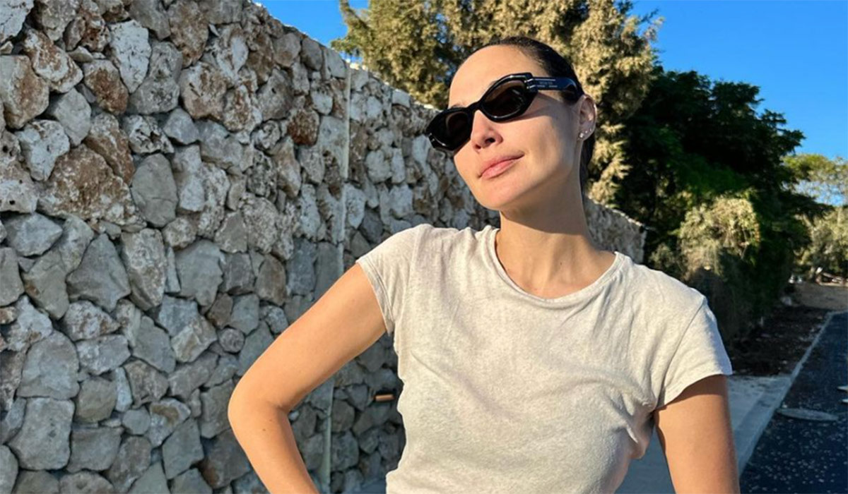 Surprise! Gal Gadot Adds Fourth Child To 'house Of Girls' After ...