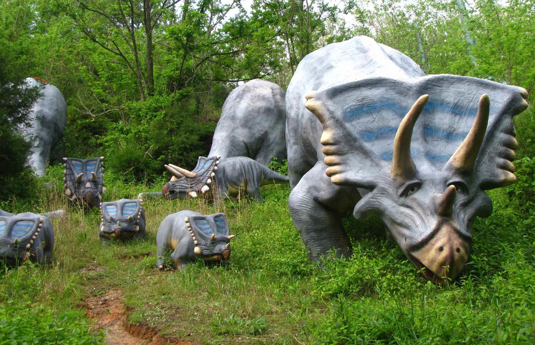 A giant T-Rex beckons road-trippers to pull into Dinosaur World, off the I-65 near Mammoth Cave National Park. Or, perhaps, spurs them on to drive on by in fear.   This Jurassic Park–style roadside attraction is home to around 150 dino sculptures scattered among the grounds and sometimes peeping above the trees. There’s also a small museum displaying dinosaur claws, bones, and eggs.