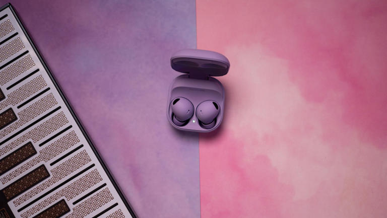 Galaxy Buds 2 Pro update brings 'Auto Switch' and teases more Auracast