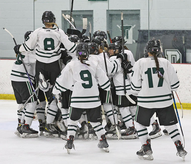 Duxbury's Madigan plays playoffhero role in Dragons' 21 girls hockey