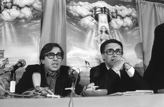 Paolo and Vittorio Taviani speak at a news conference at the Cannes Film Festival in 1977.