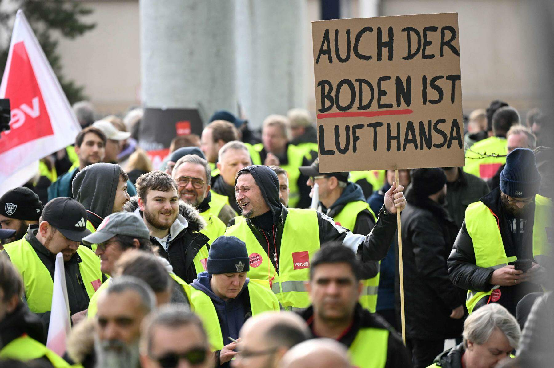 Deutschland: Zeitgleiche Streiks Bei Bahn Und Lufthansa