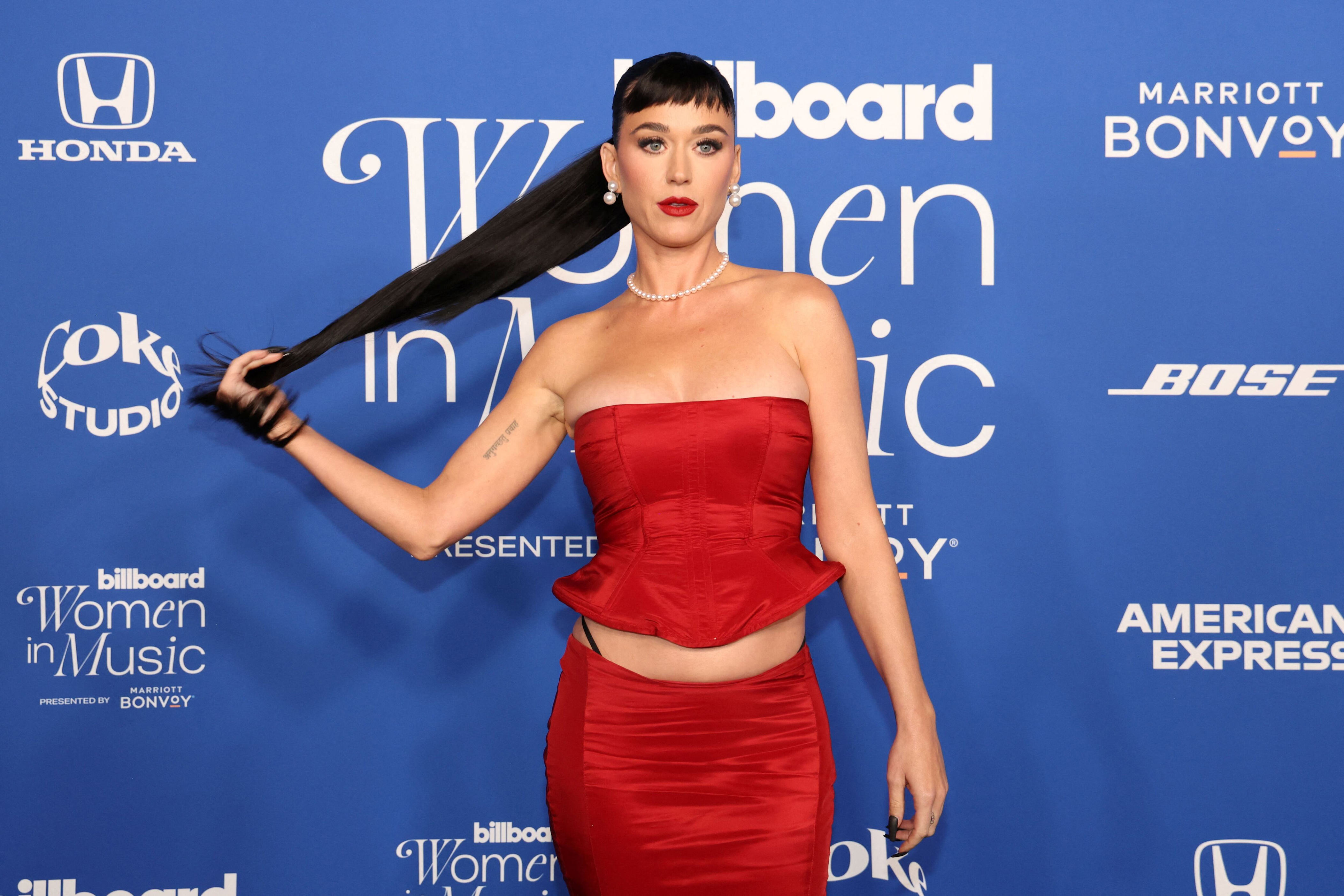 Karol G, katy Perry, Kylie Minogue... la alfombra roja de los Billboard ...