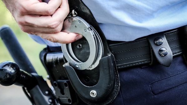 Beim Dealen In Duisburg Erwischt: Polizei Fasst 41-Jährigen