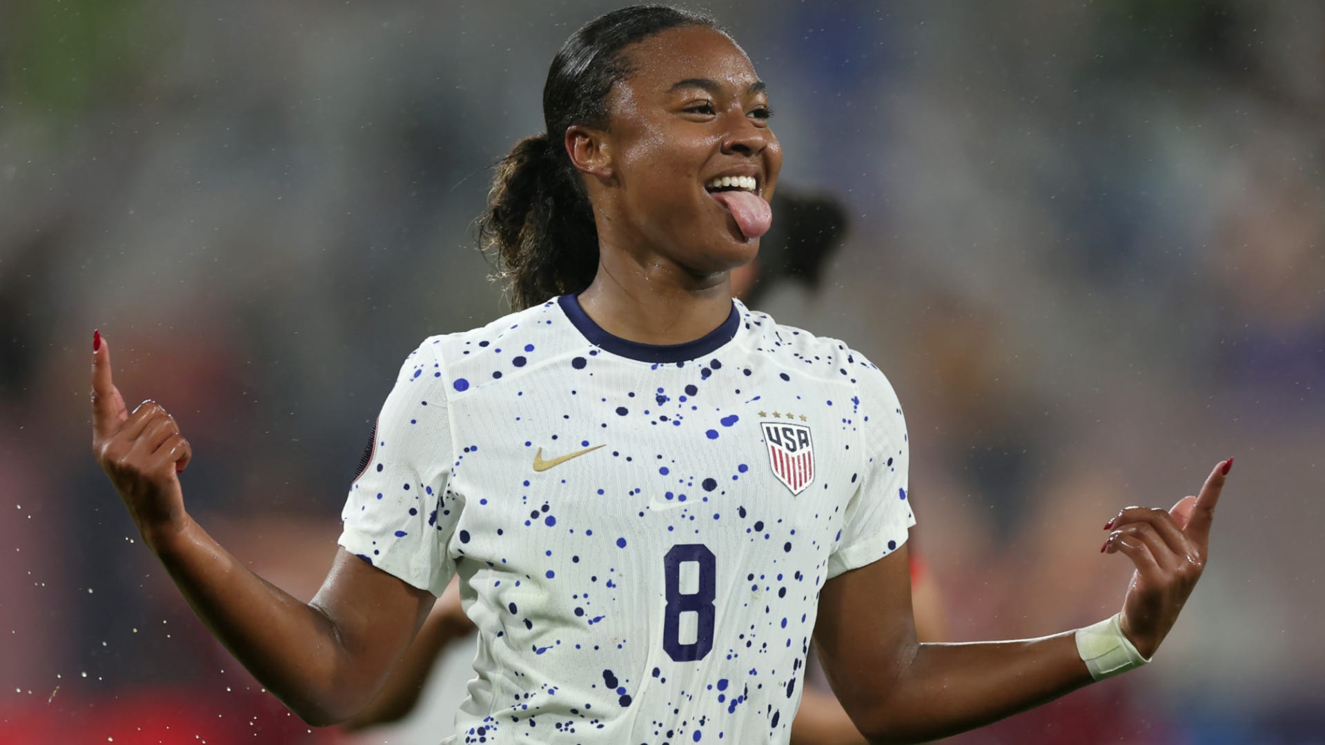 VIDEO: Puddle Assists Jaedyn Shaw! Crazy Conditions Tee Up USWNT Goal ...