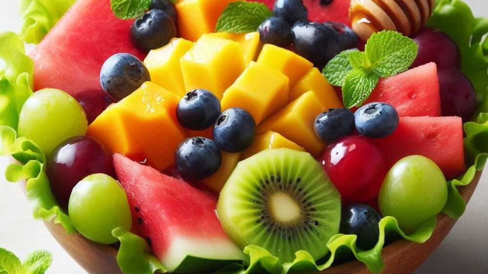 4 recetas de ensaladas con frutas súper refrescantes