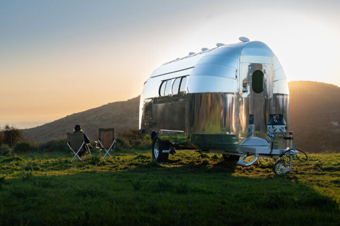 Self-Propelled And Remote-Controlled Luxury Travel Trailer: Meet The ...