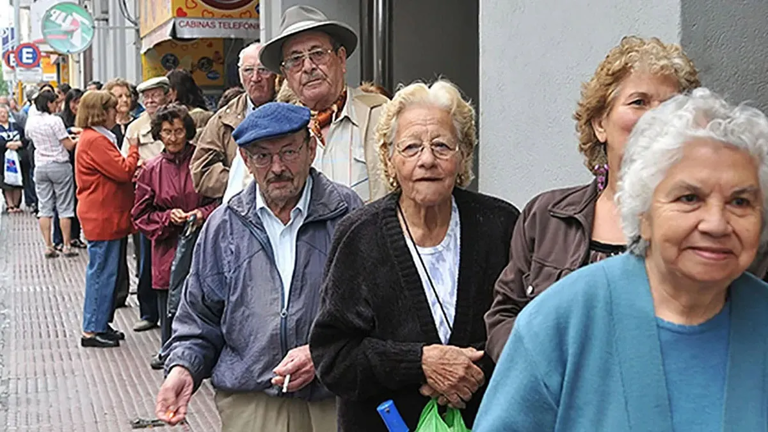 Los jubilados tendrán un aumento en julio. (Foto: archivo)
