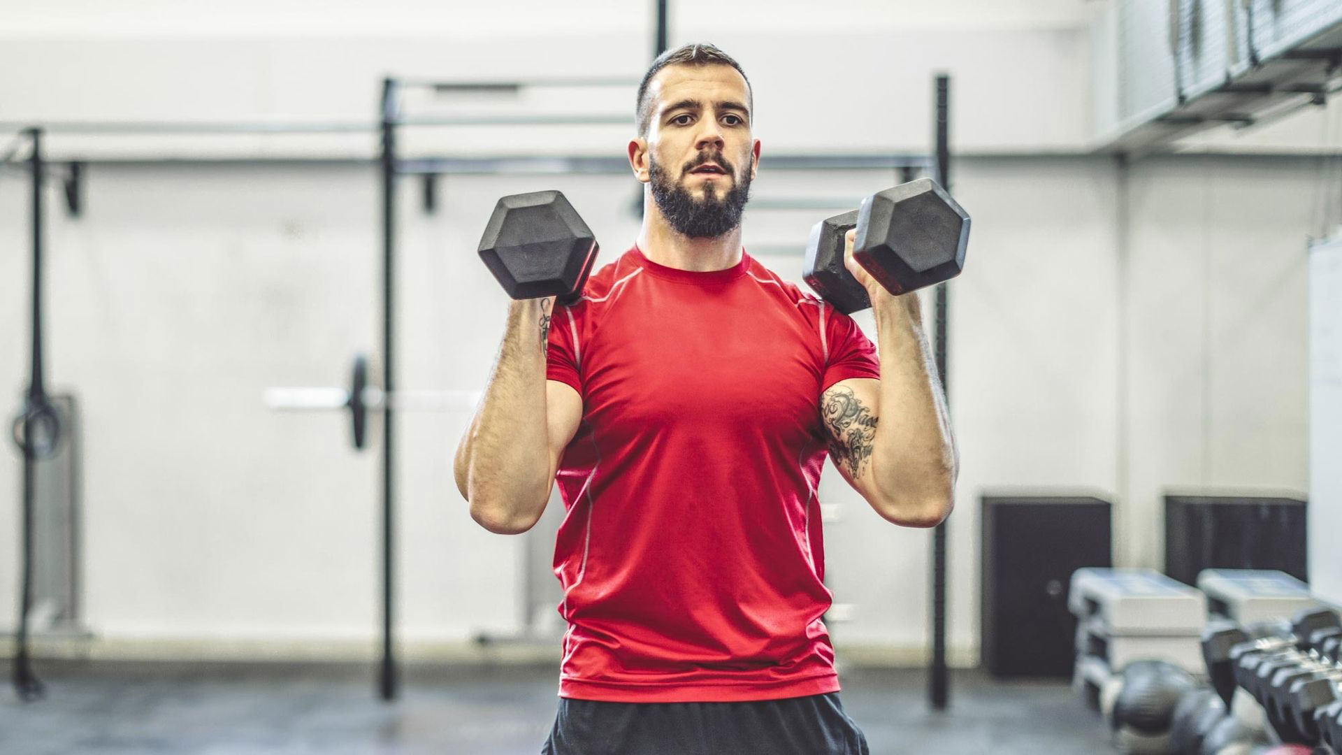 Forget the gym — you just need a pair of dumbbells and 6 exercises to build  full-body muscle