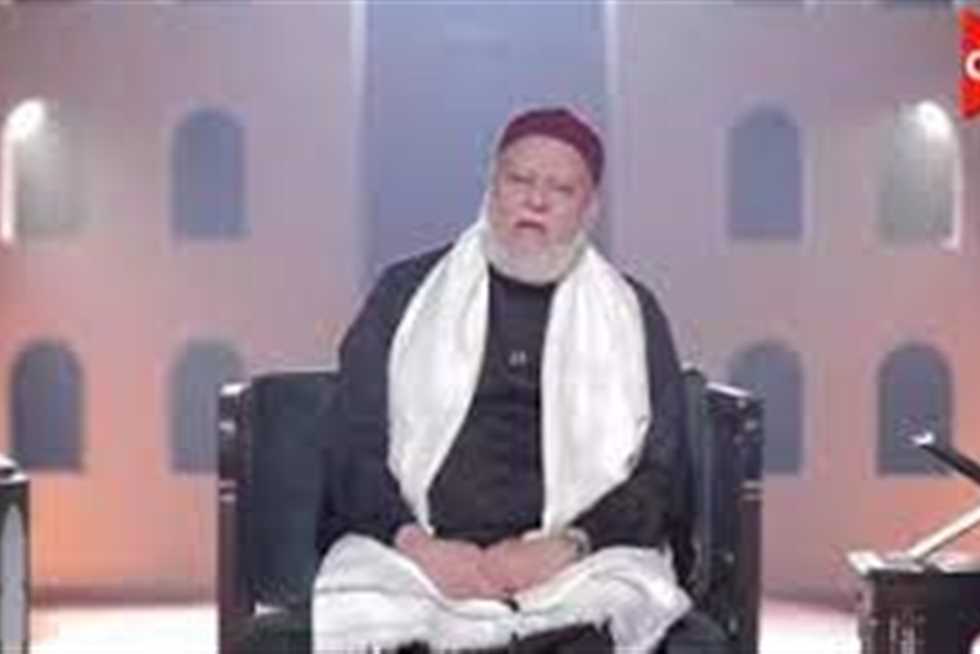 «إيه حكم الشخص العصفورة في العمل؟».. علي جمعة يجيب