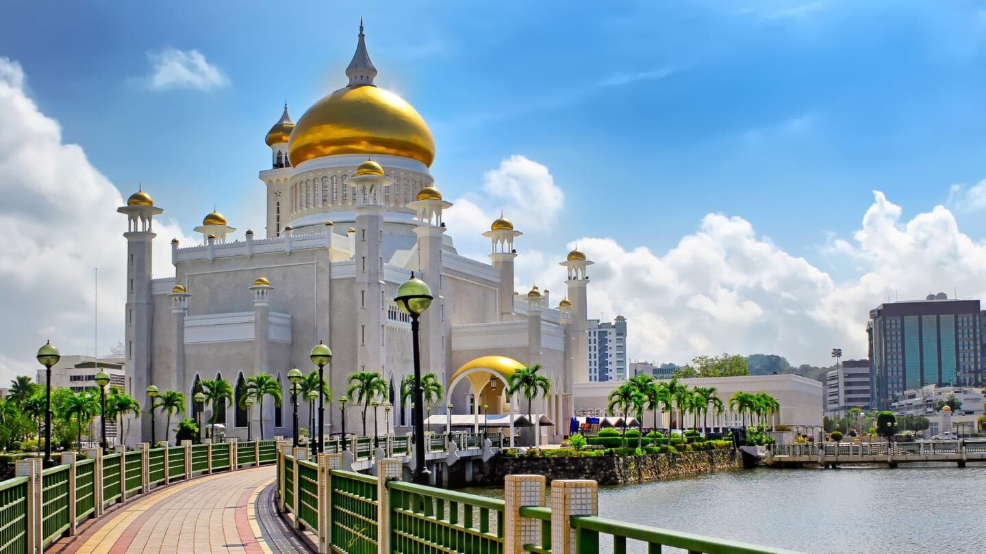 <p>Located in southeast Asia, Brunei is one of the wealthiest countries in the world and boasts gorgeous landscapes. Tourists can explore Omar’Ali Saifuddien Mosque, boat over the Kampong Ayer River, and take canopy walks in Ulu Temburong National Park.</p>