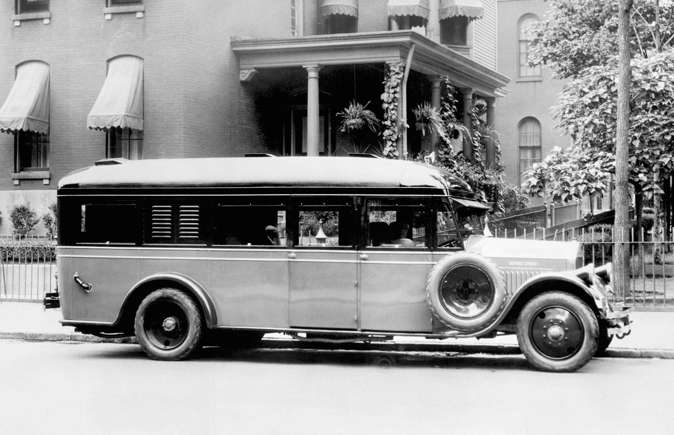 Pierce-Arrow Fleet Housecar (1928): luxury custom motorhome