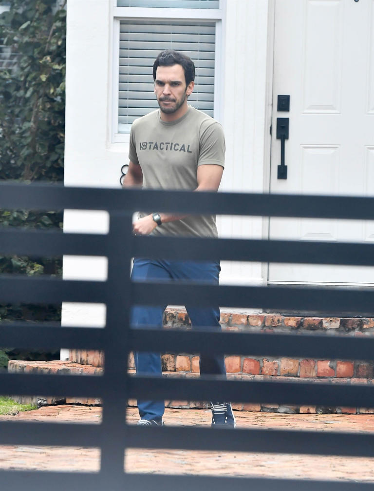 Valente was seen at the supermodel's home on Wednesday.