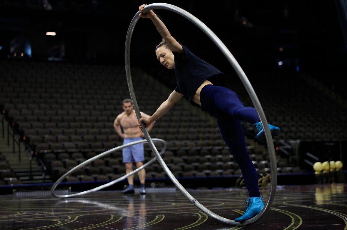 Behind the scenes of Cirque du Soleil Corteo