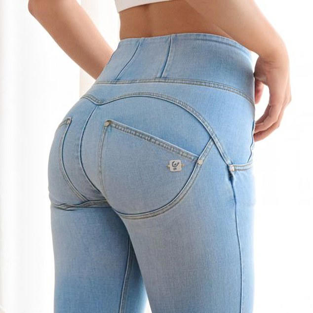 Shoppers 'obsessed' with 'booty-lifting' trousers that shape and sculpt:  'My bum has never looked better